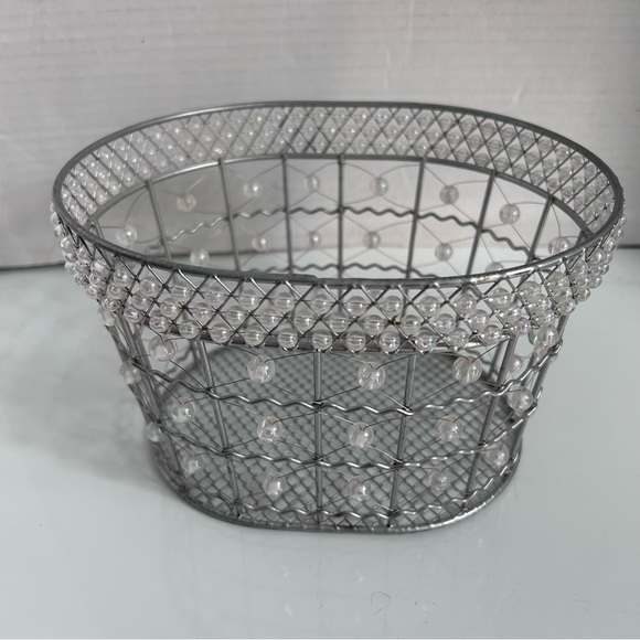 Oval beaded silver metal Artisian basket - Picture 1 of 6